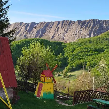 Cemerno 2 Daire Gacko